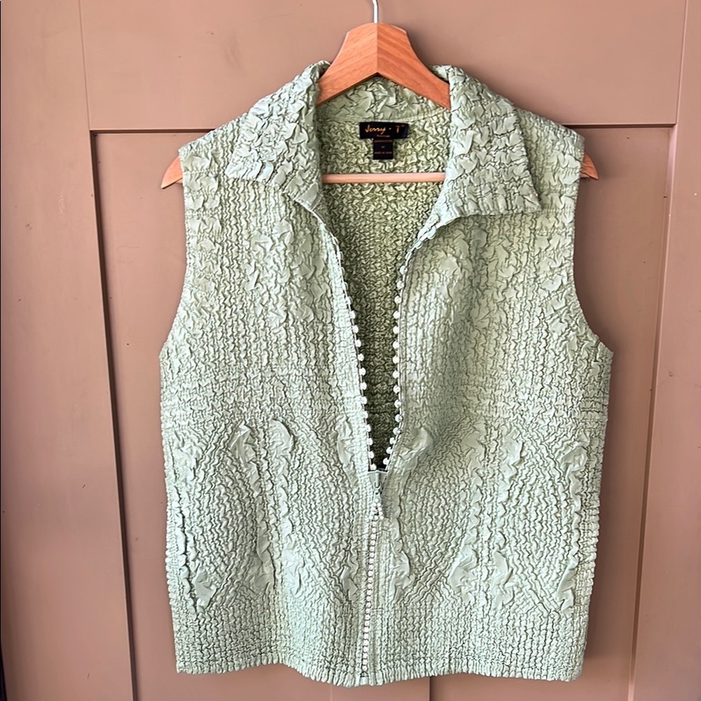 Jerry T Sz M Light Green Embellished Crinkled Vest